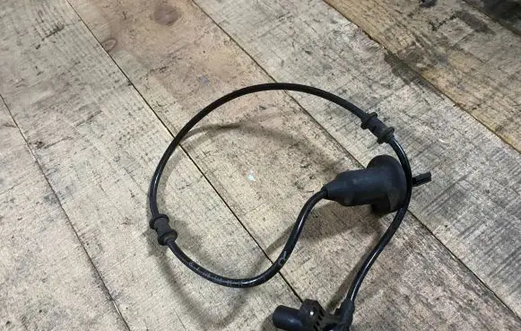 Mercedes-Benz S W220 ABS rear brake sensor a2205400517 2205400517