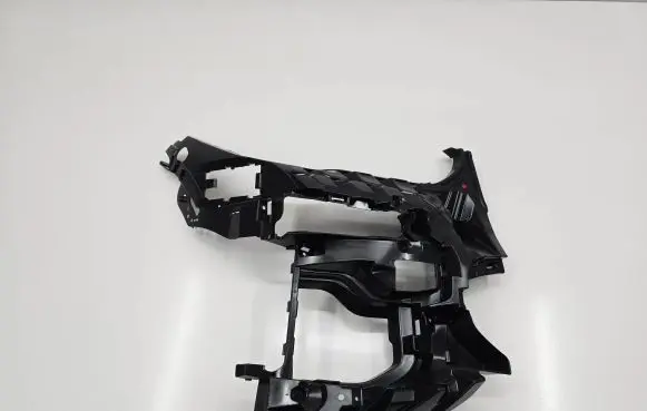 BMW X5 G05 Front bumper mounting bracket 8069228