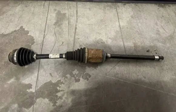 BMW 4 F32 F33 Front driveshaft 7597694