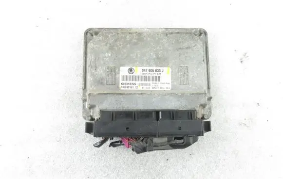Skoda Fabia Mk1 (6Y) Engine control unit/module 5WP4018112 047906033J