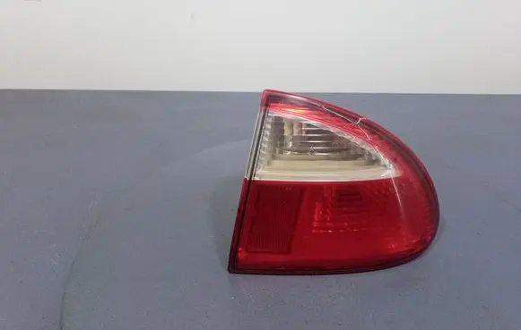 Seat Leon (1M) Rear/tail lights 1M6945096A