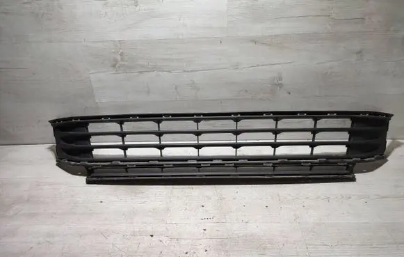 Volkswagen Touran III Front bumper lower grill 5TA853677K