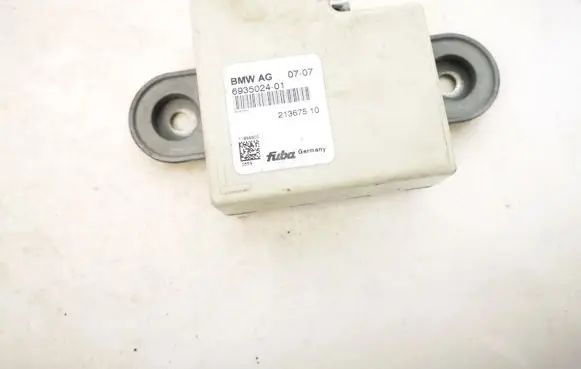BMW 3 E46 Antenna control unit 693502401 21367510