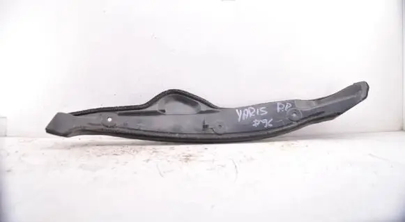 Toyota Yaris Fender end trim 538270D100