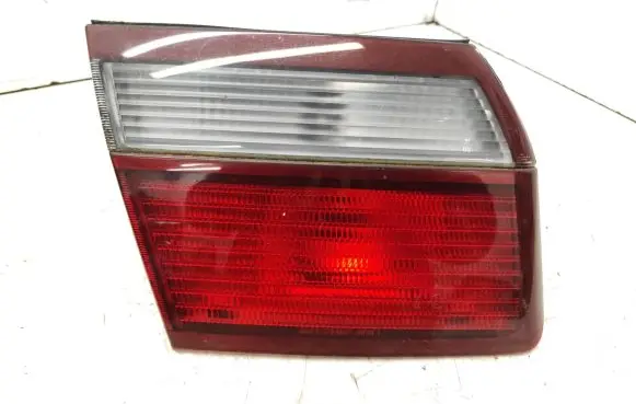 Tailgate rear/tail lights