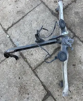 Radiator support slam panel bracket