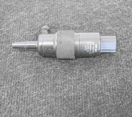 Audi RS5 Windscreen/windshield washer pump 3B7955681