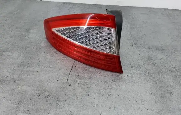 Rear/tail lights