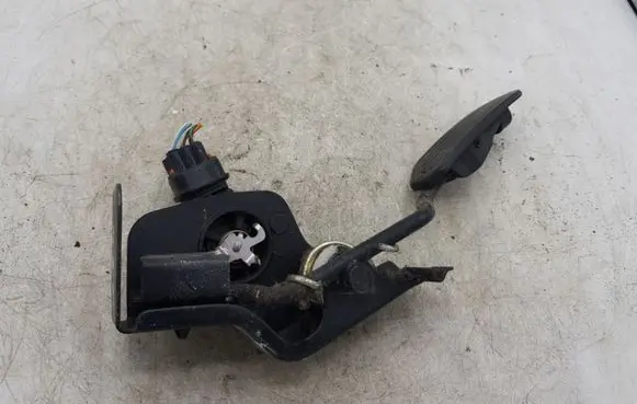 Toyota Corolla Verso AR10 Accelerator throttle pedal 8928152011
