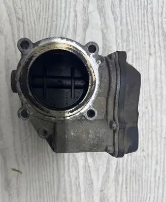 Volkswagen PASSAT CC Throttle valve 06F133062J A2C53302056 2410091508