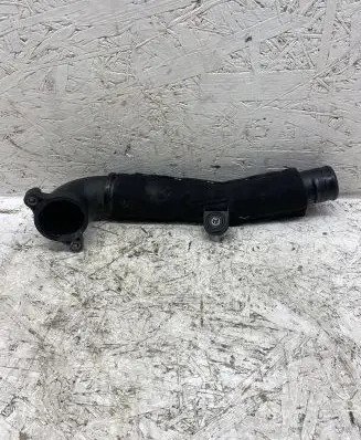 Volkswagen Golf VII Intercooler hose/pipe 04L145770H