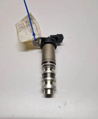 BMW 7 F01 F02 F03 F04 Camshaft vanos timing valve 7561265 13150943 1136
