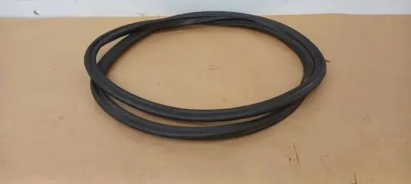 BMW i3 Trunk rubber seal (body) 7296906