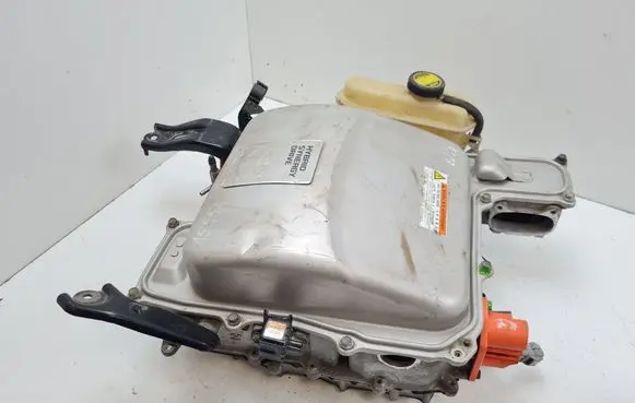 Toyota Prius (XW20) Voltage converter inverter G927047040