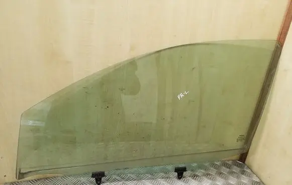 Nissan Qashqai Front door window glass four-door