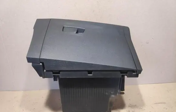Renault Clio V Glove box 681082518R