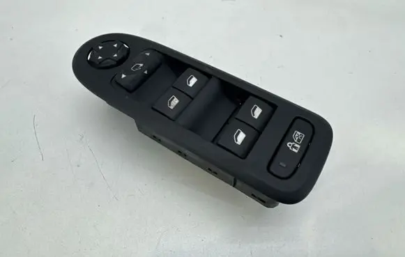Peugeot 508 RXH Electric window control switch 98026370ZD