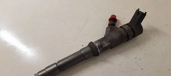 Fuel injector