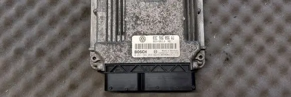 Volkswagen Golf V Engine control unit/module 03C906056AJ 0261S02068 1039S07887
