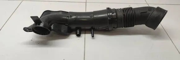 Peugeot 308 Air intake hose/pipe 9833016780