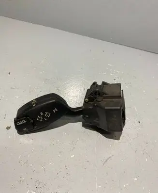 BMW 5 E60 E61 Indicator stalk 6924103 01106720 PA66MX40