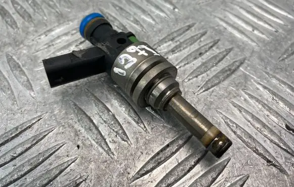 Mercedes-Benz E W212 Fuel injector A2710780823