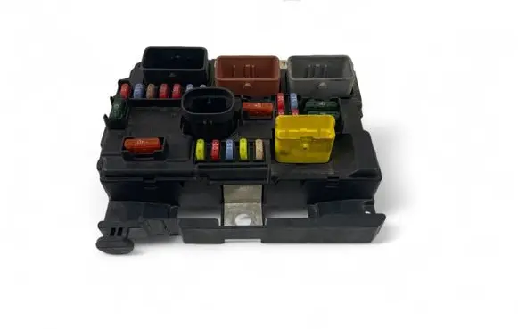Peugeot 207 Fuse module 9667199580