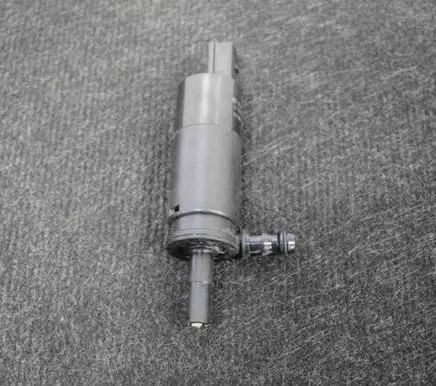 BMW 3 E90 E91 Windscreen/windshield washer pump 6973097