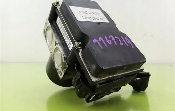 Skoda Fabia Mk1 (6Y) ABS Pump 0265800363