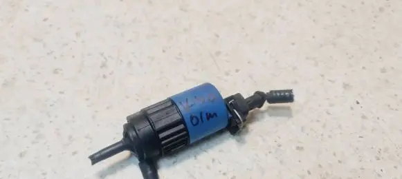 Volvo S40, V40 Windscreen/windshield washer pump