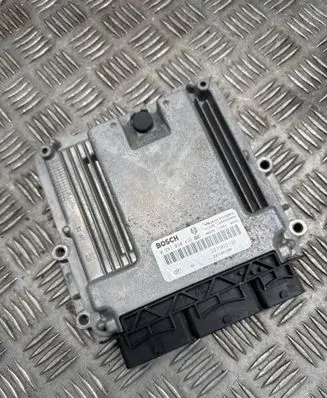 Dacia Logan II Engine control unit/module 237102213R 237104128R 10395680