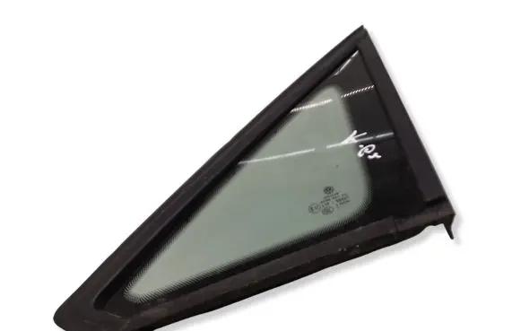 Volkswagen Caddy Front triangle window/glass AS2