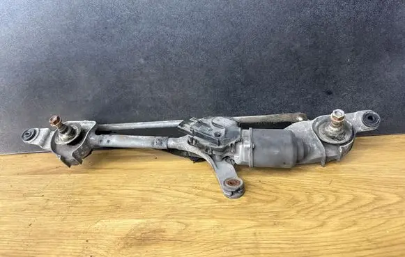 Opel Insignia A Front wiper linkage and motor 13227392