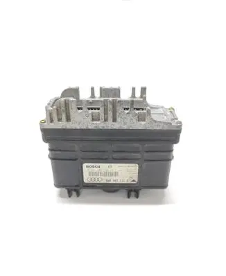 Volkswagen PASSAT B3 Engine control unit/module 8A0907311E 0261203196