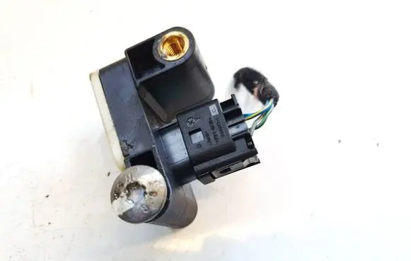 BMW X5 E70 Airbag deployment crash/impact sensor 6911003 010806