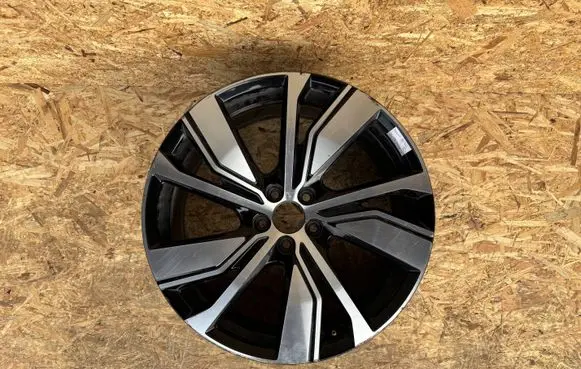 Volvo XC40 R20 alloy rim 32134538 K72711T