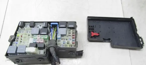 Ford C-MAX II Fuse box set AV6T14A142AB
