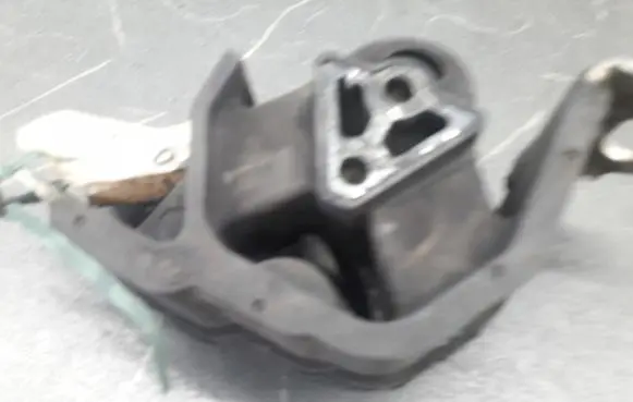 Opel Corsa B Engine mount vacuum valve 