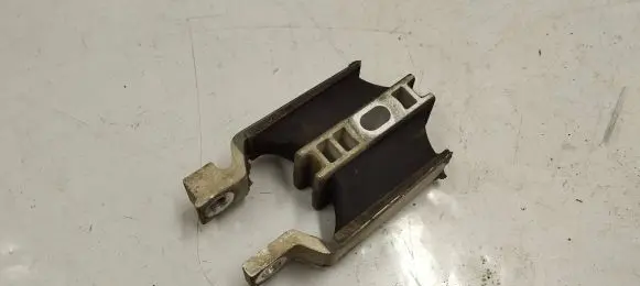 Volvo S60 Gearbox mount 31330594