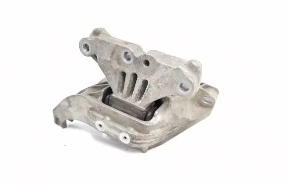 Peugeot 308 Engine mount bracket