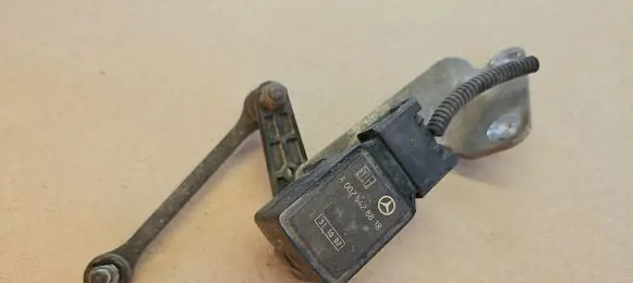 Mercedes-Benz SL R230 Headlight/headlamp level sensor A0025428818 2303200332