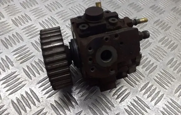 Ford Focus Fuel injection high pressure pump 9683703780A