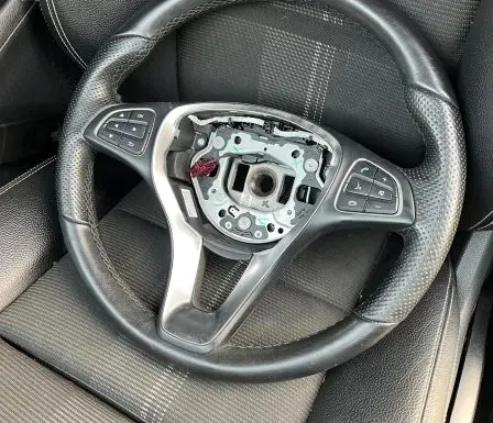 Mercedes-Benz GLA W156 Steering wheel A0004607311
