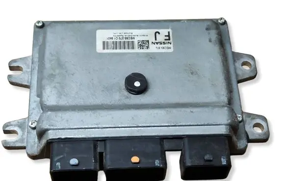 Nissan Qashqai Engine control unit/module MEC93370
