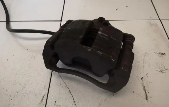 Mercedes-Benz A W169 Front brake caliper MBA