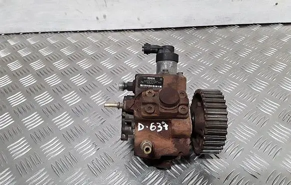 Peugeot 307 CC Fuel injection high pressure pump 0445010102 9656300380