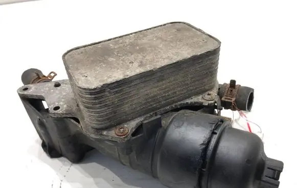 Renault Trafic III (X82) Oil filter mounting bracket 152085948R