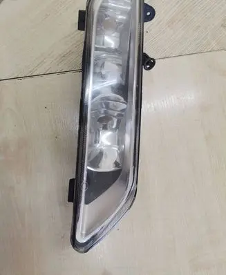 Volkswagen PASSAT B7 Front fog light 176623