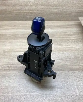 Toyota Prius (XW50) Gear shifter/selector 75G203 75G203LHD