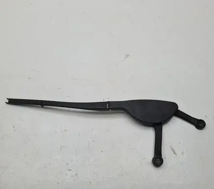 BMW 5 E39 Front wiper blade arm 8361744 A2098803540